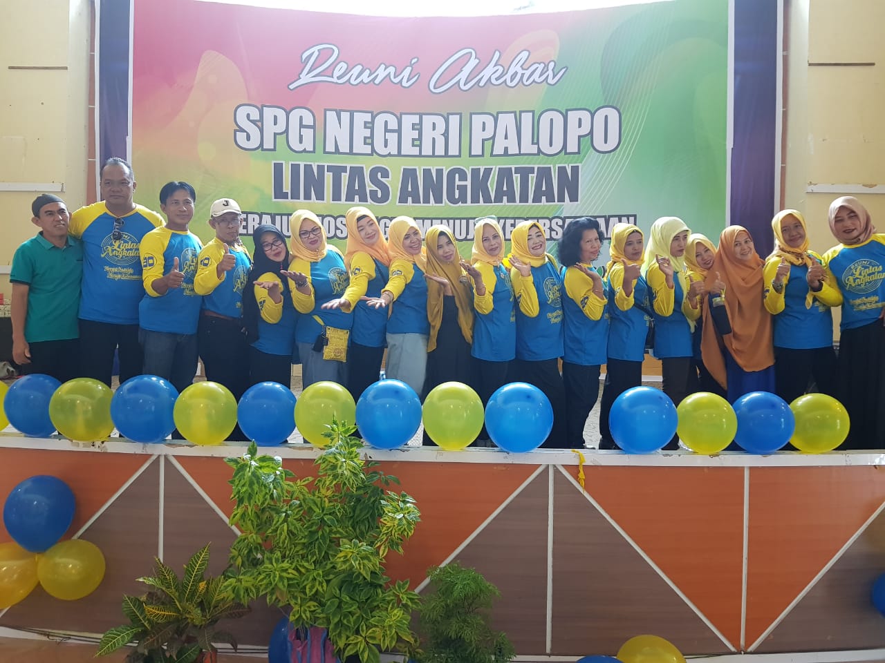 Sekolahnya Sudah Tiada, Alumninya Tetap Kompak