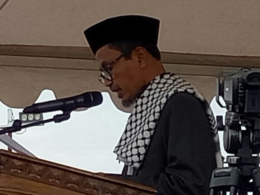 Jadi Khatib Salat Id di Luwu Utara, Ustadz Aziz Qahhar; Hidup adalah Pertarungan