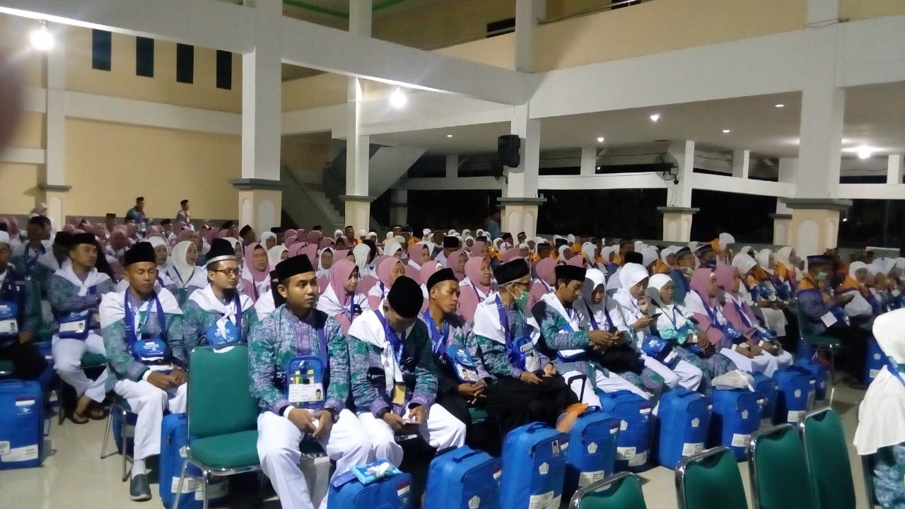 110 CJH Asal Palopo Terbang ke Madinah