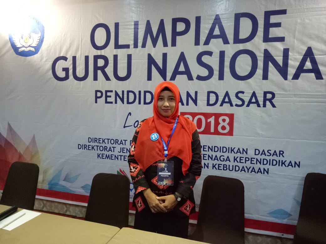 Berprestasi, Guru SMP 9 Palopo Ini Raih Terbaik Keempat Olimpiade Nasional