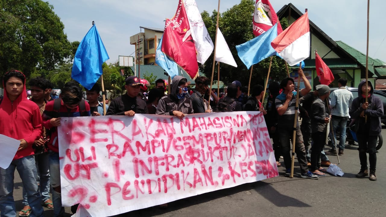 Unjuk Rasa di Palopo, Mahasiswa Rampi Luwu Utara Tagih Janji Politik Nurdin Abdullah