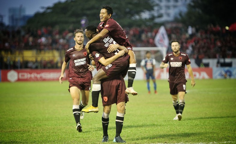 Menang Telak, PSM Gusur Persija di Puncak Klasemen