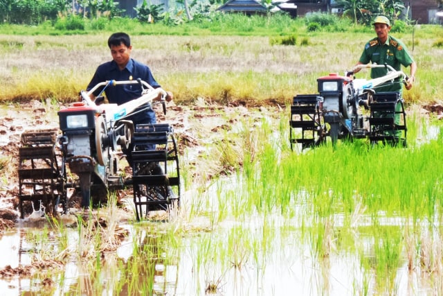 Dekat dengan Petani, Summang Didoakan Terpilih Kembali