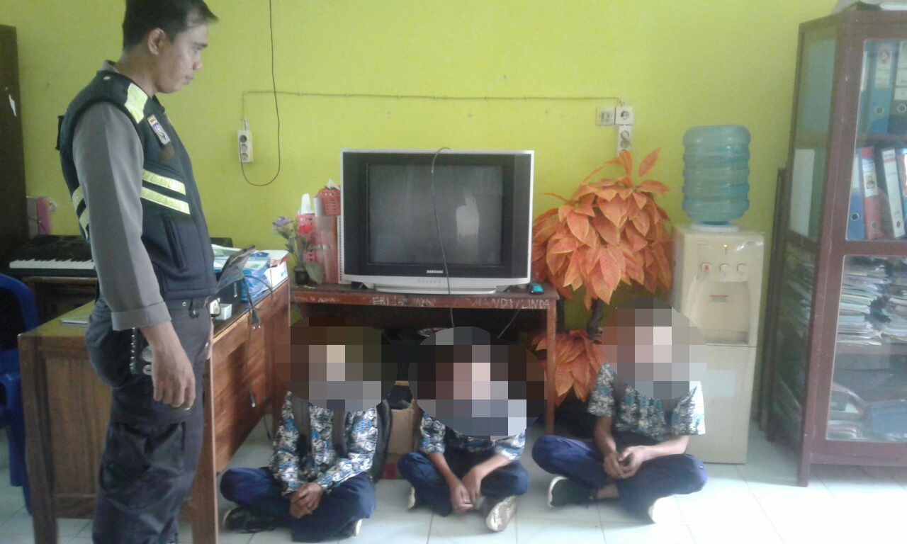3 Siswa SMPN 10 Palopo Kedapatan Isap Lem Fox Saat Jam Sekolah