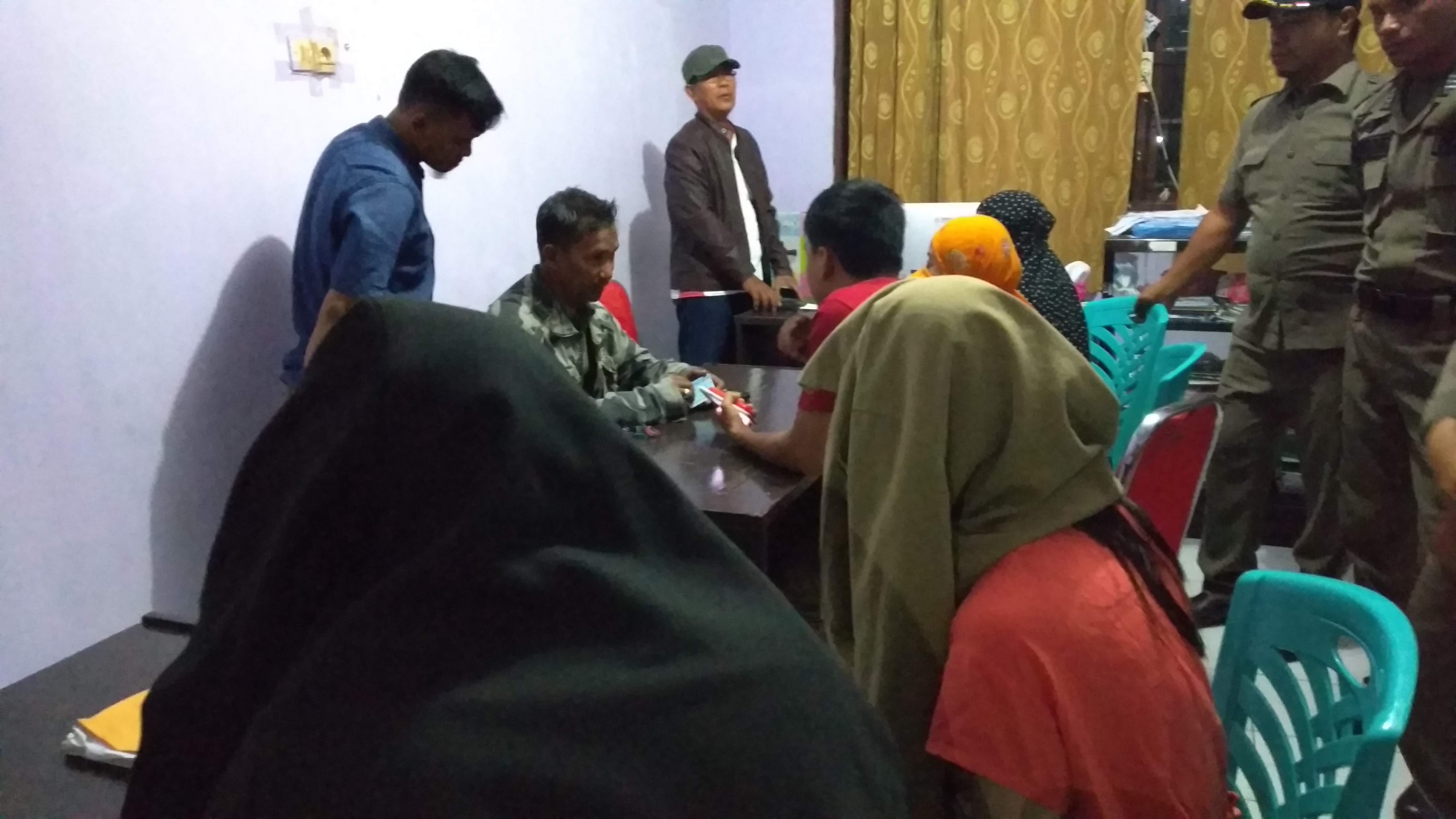 Berduaan Dalam Kamar Kos, Dua Pasangan Bukan Muhrim Asal Luwu Digrebek Warga di Palopo