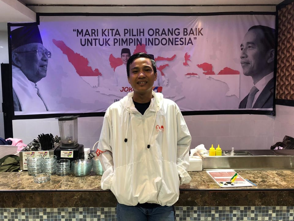 Pemuda Luwu Ini Manajer Warkop Kak Jokowi di Makassar, Semua Menu Gratis