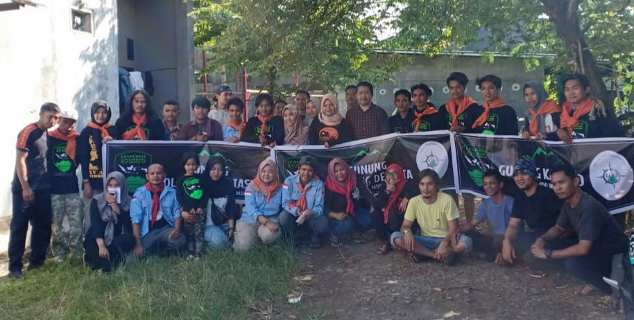 Akar Indonesia Gelar Ekspedisi 20 Gunung
