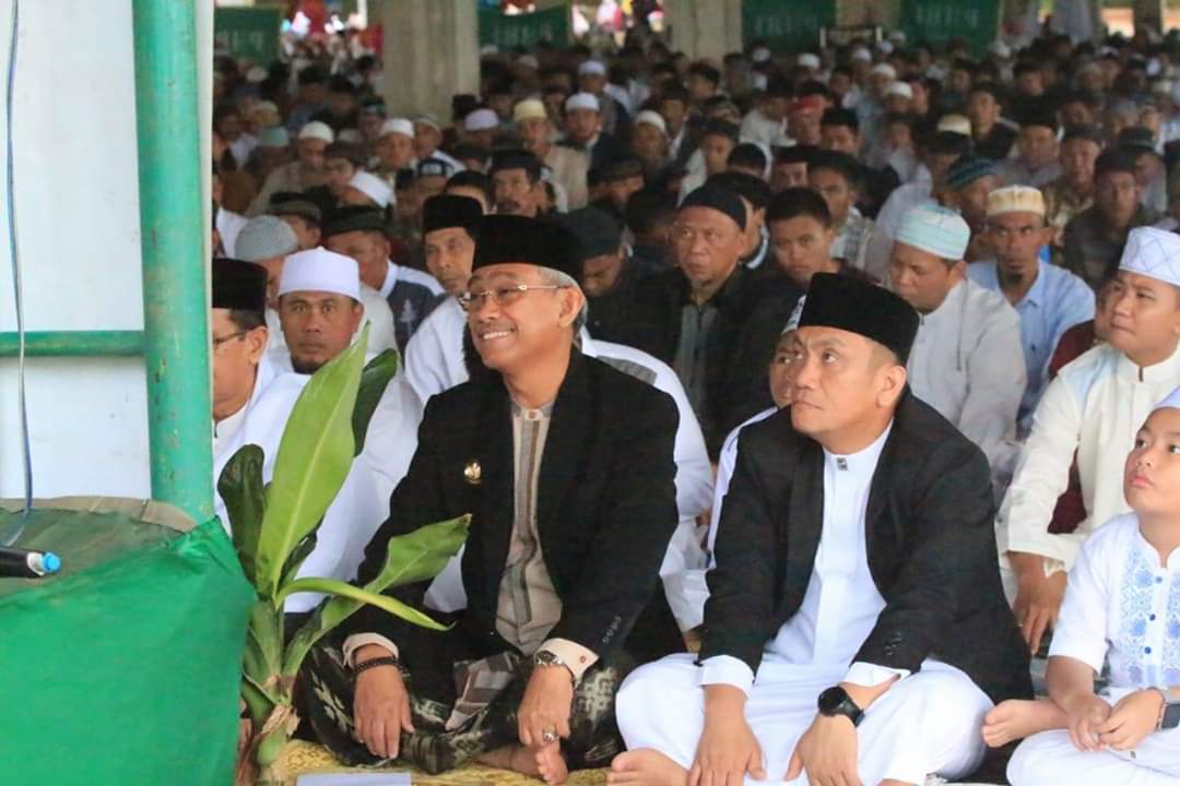 Masih Proses Perampungan, Ribuan Warga Malili Sholat Idul Fitri di Lapangan Andi Nyiwi