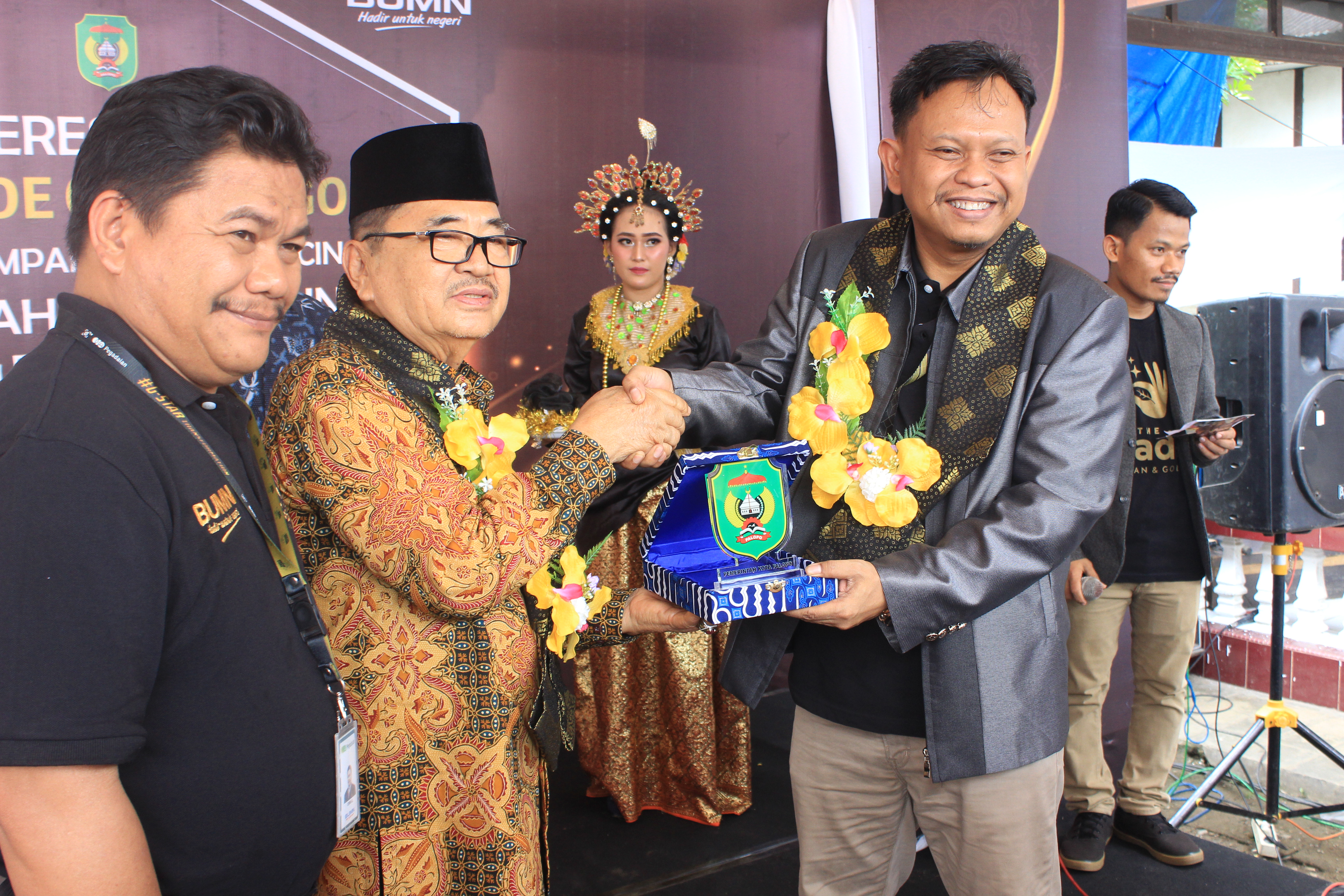 ADVERTORIAL : Berkat PT Pegadaian, Sampah di Kelurahan To Bulung Palopo Diubah Menjadi Emas