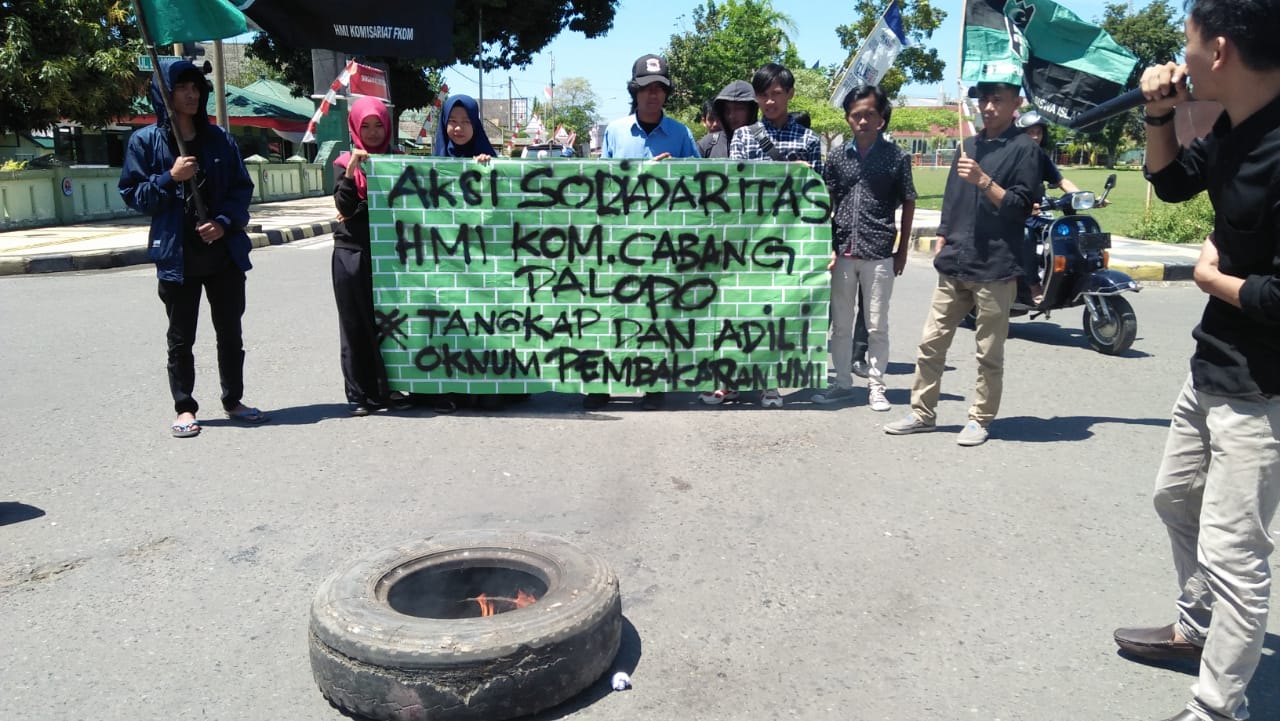 Gelar Aksi Damai, Mahasiswa Palopo Minta Polisi Tangkap Pelaku Pembakaran Bendera HMI di Makassar