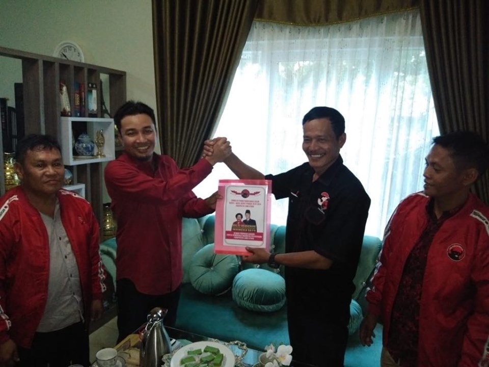 Andi Rahim Pendaftar Pertama di PDIP Luwu Utara