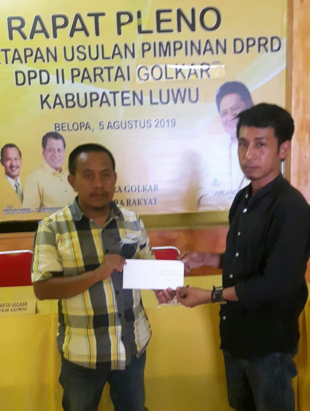 Pengurus Golkar Luwu Serahkan Surat Pengunduran Diri