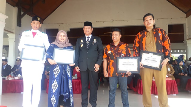 Peringati Sumpah Pemuda, Akham Basmin dan Sejumlah Pemuda Pelopor Raih Penghargaan di Luwu