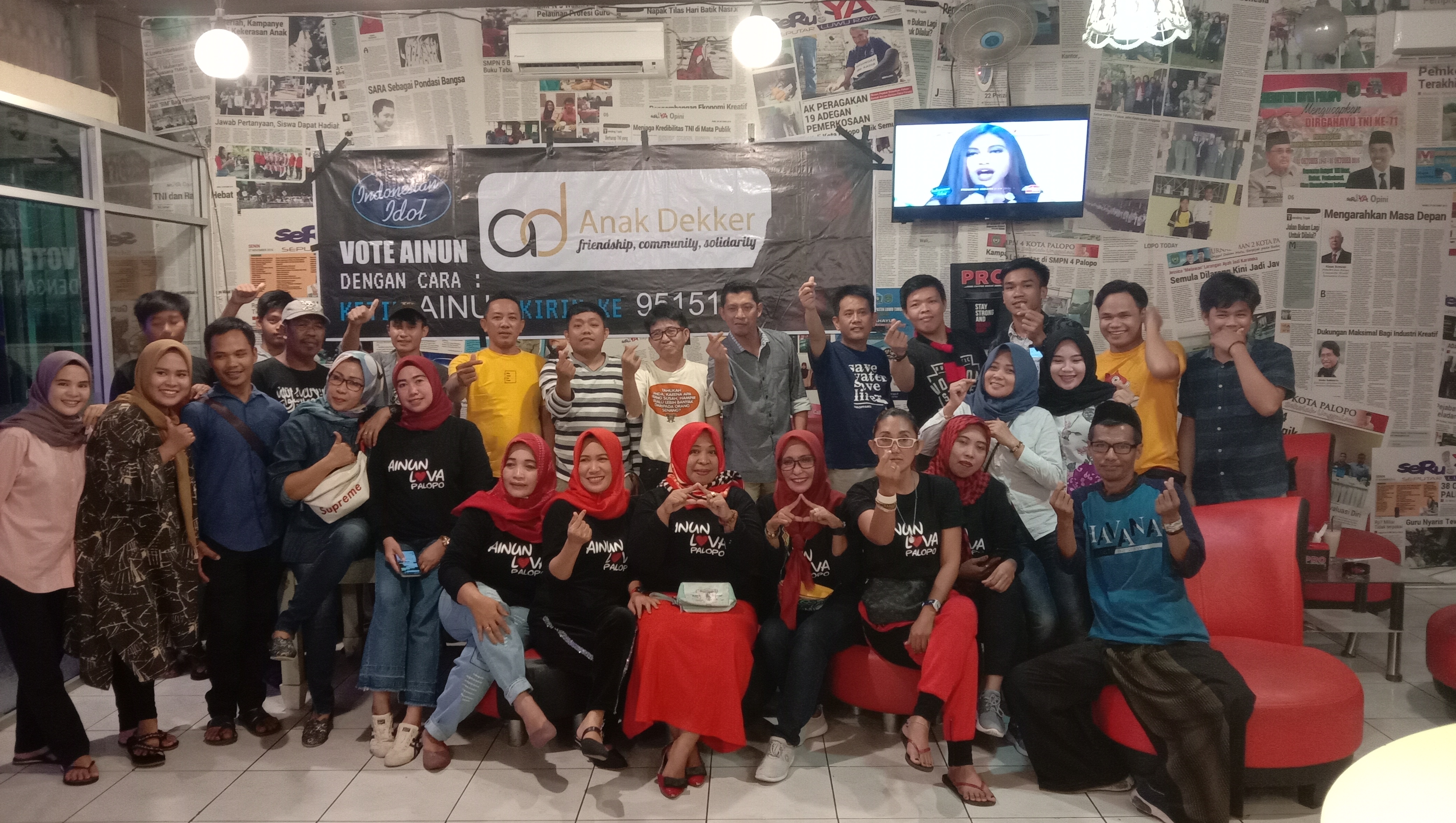 Nobar di SeruYA Cafe, Ibunda Ainun Titip Salam Buat Seluruh Fans Anaknya
