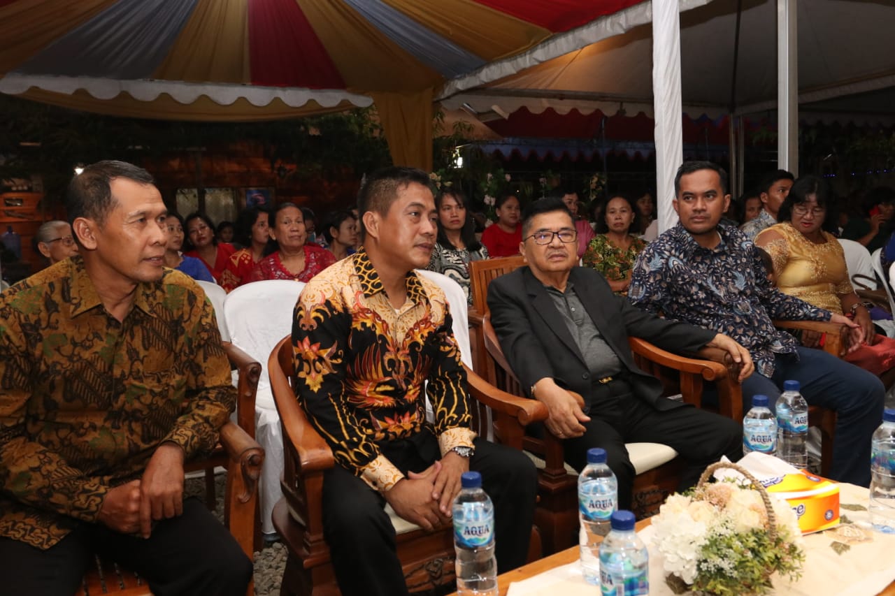 Open House di Hari Raya Natal, Kediaman Jhon Tikara Disambangi Walikota dan Para Kerabat