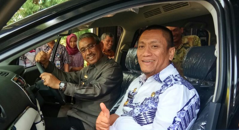 Bupati Serahkan Wewenang Urus Pemerintahan Selama Umroh ke Sekda Lutim, Isyarat Duet Husler-Ibas Benar-benar Pecah Kongsi?