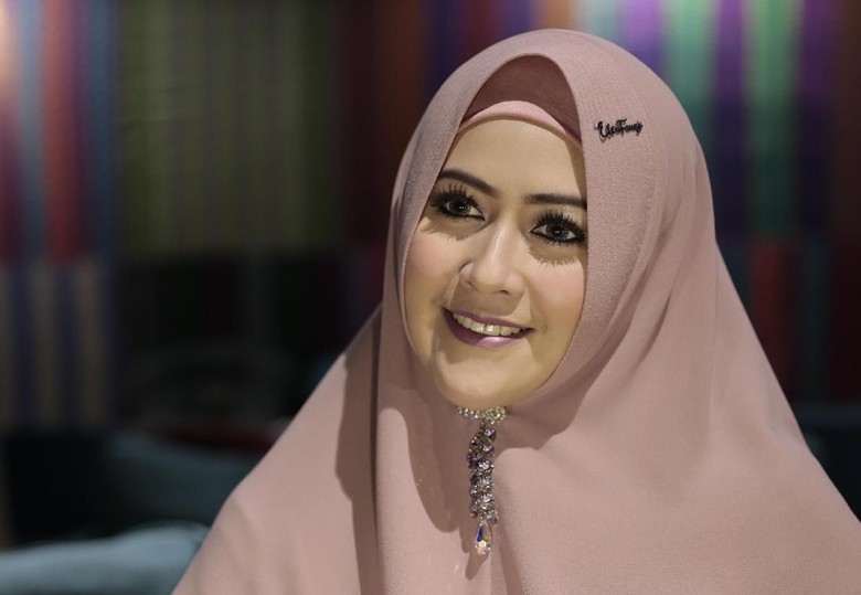 Wanita Cantik Ini Buka-Bukaan Soal ‘Pedihnya’ Berpoligami, Apalagi Jadi Istri Kedua
