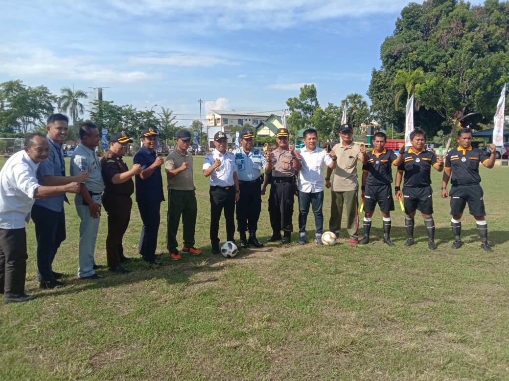 Diikuti 8 Kesebelasan, Wawali Buka Resmi Turnamen Sawerigading Cup II di Lapangan Gaspa