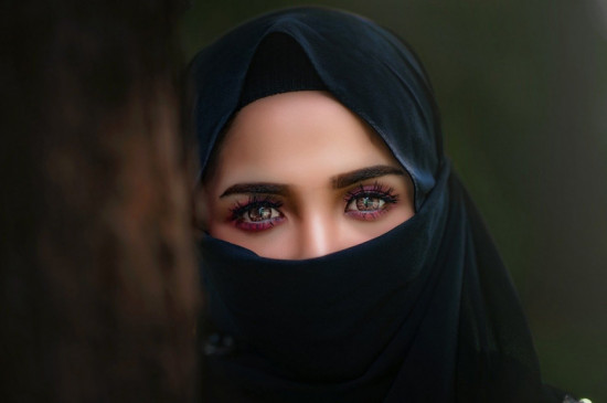 Jilbab, Pengganti Masker Anti Corona? 