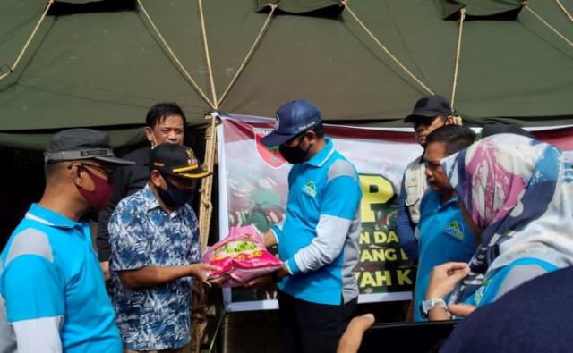 Salurkan Bantuan Korban Longsor Battang Barat, Dirut Perumda Palopo: Semoga Bisa Membantu Meringankan Beban Korban