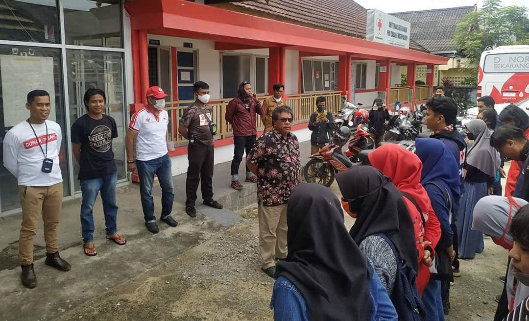 PMI Palopo Ikut Bantu Proses Evakuasi Korban Banjir Lutra di Masa Tanggap Darurat