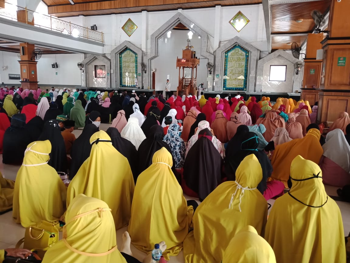 Mind dan BMKT Gelar Zikir Dilanjutkan Doa Bersama di Masjid Syuhada Masamba