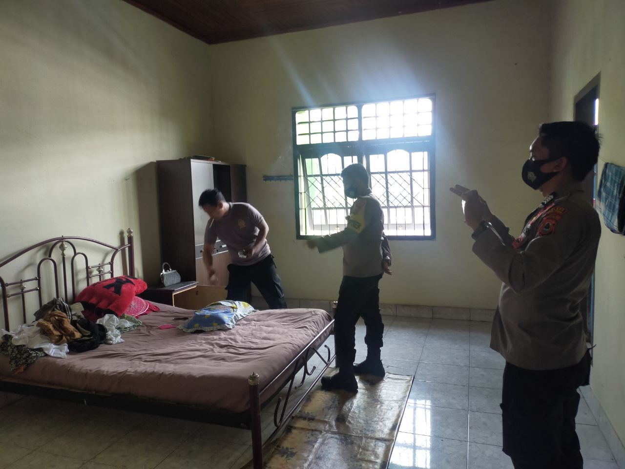 Polsek Sukamaju Amankan Terduga Pelaku Pencurian Uang 13 Juta dan Sejumlah Perhiasan Emas di Desa Rawamangun