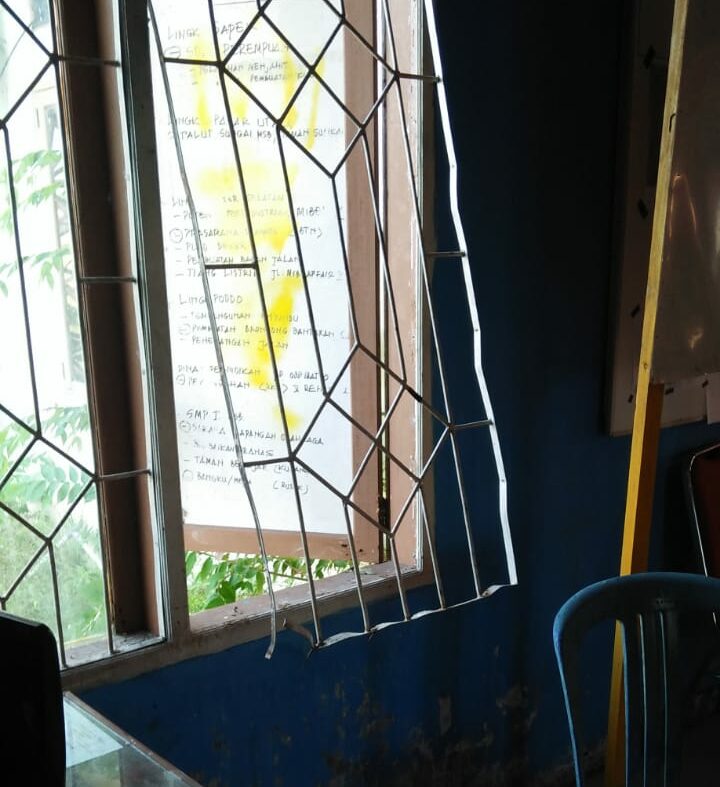 Kantor Kelurahan Bone di Masamba Dijarah Maling, Komputer 2 Unit Disikat, Terali Besi Jendela Dijebol