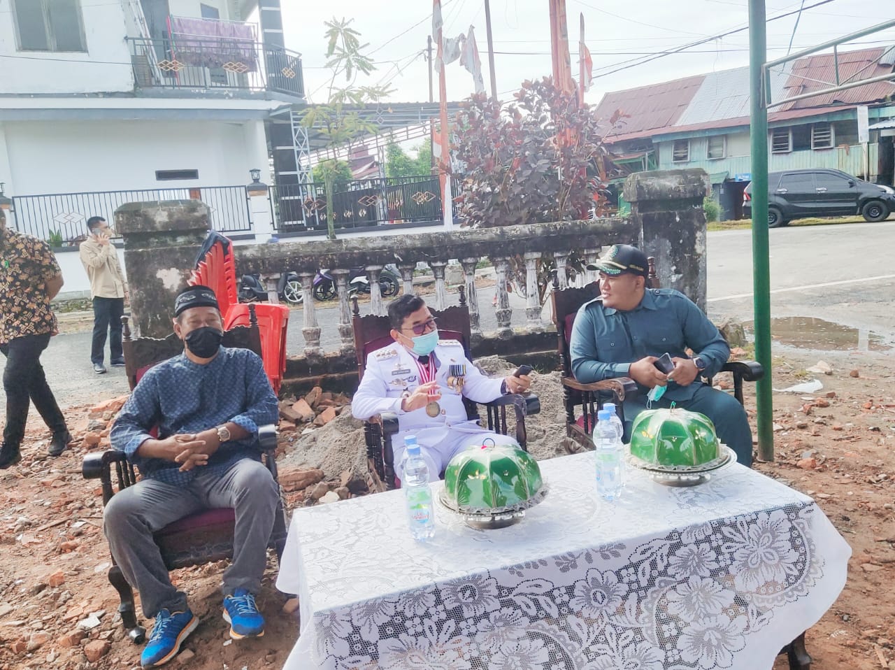 Judas Amir Letakkan Batu Pertama Pembangunan Masjid Nurul  Akbar Penggoli Wara Utara