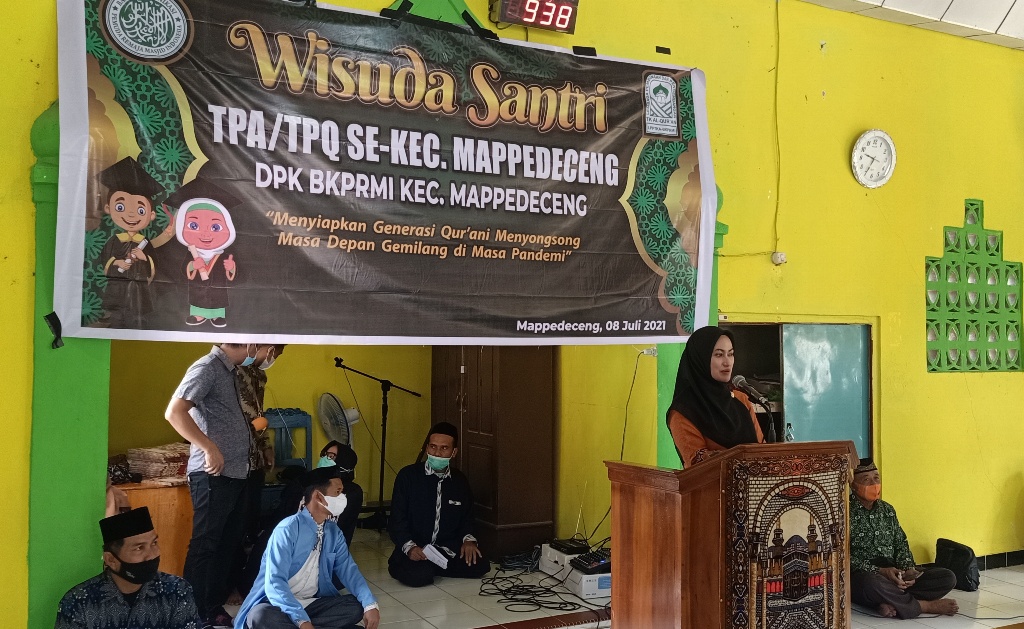 Wisuda Santri TPA di Mappedeceng Berlangsung dengan Protokol Kesehatan yang Ketat