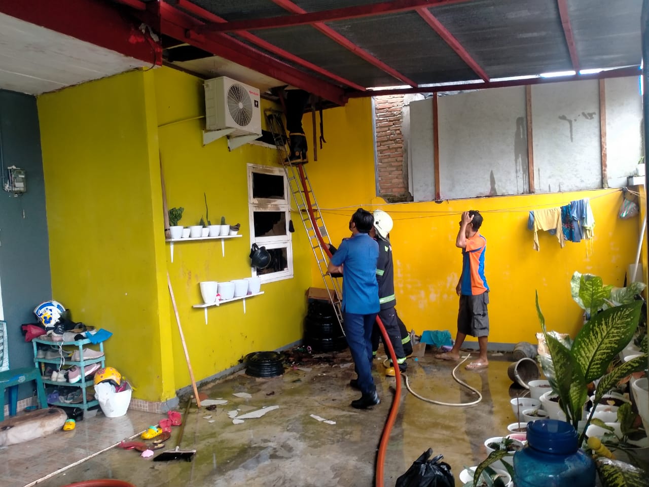 Anaknya Main Korek Api, Rumah Ibu Riswati di Songka Palopo Ini Dijilat Si Jago Merah