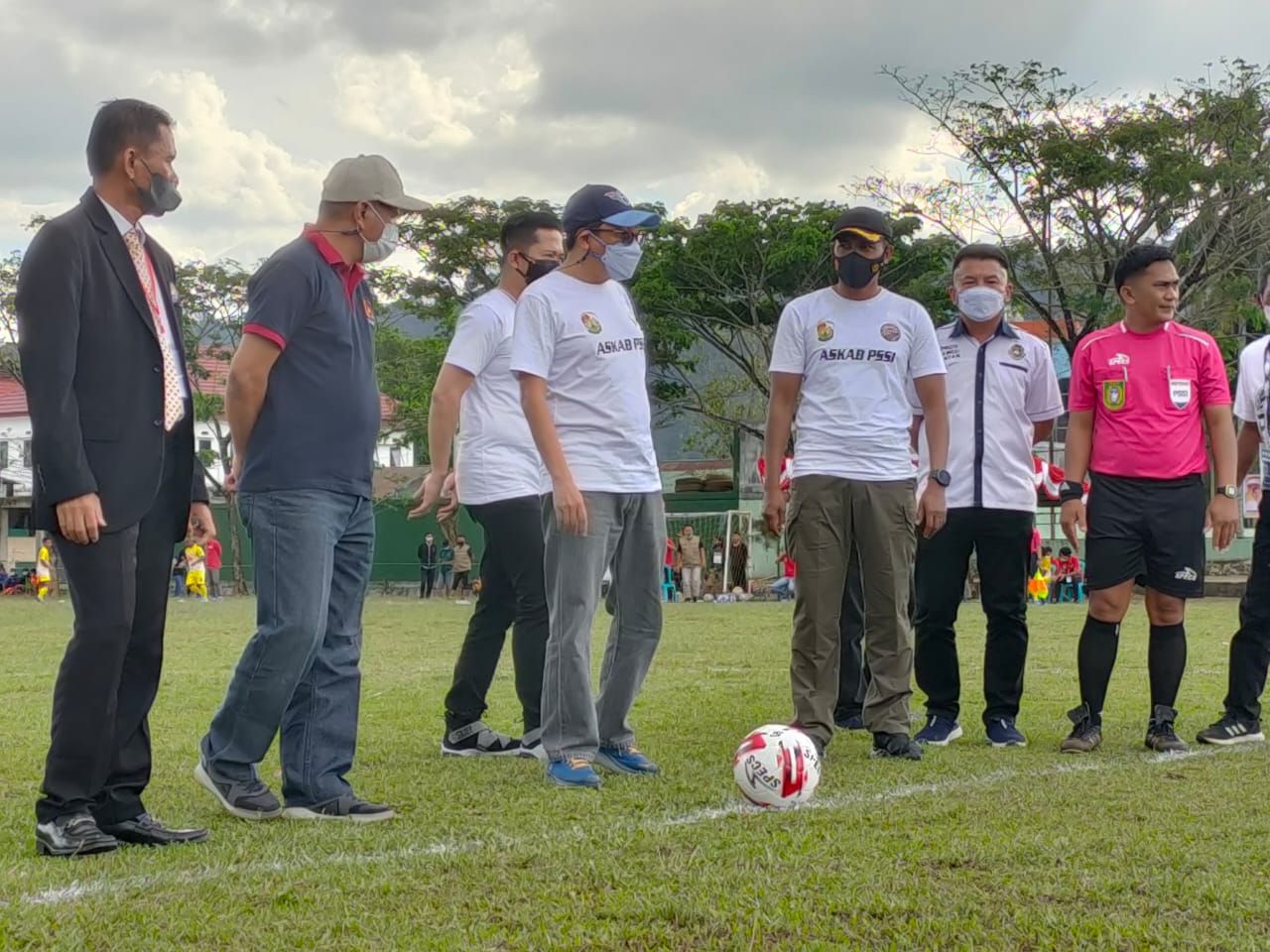 Tuan Rumah Torut Dipecundangi Lutim 1-2, Laga Grup 6 Pra Porprov Dibuka Resmi Wakil Bupati