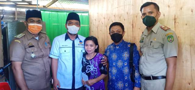 Ditabrak dan Uangnya Dicuri, NasDem Palopo Bantu Penjual Jalangkote yang Viral di Medsos