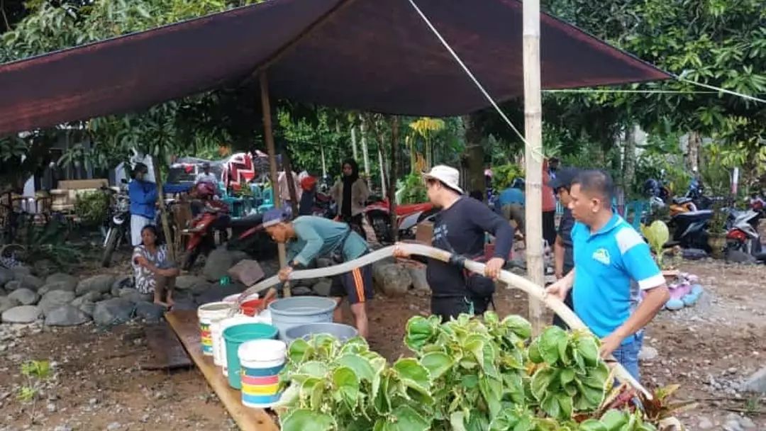 Perumda TM Palopo Bantu Air Bersih Korban Longsor dan Banjir Walmas