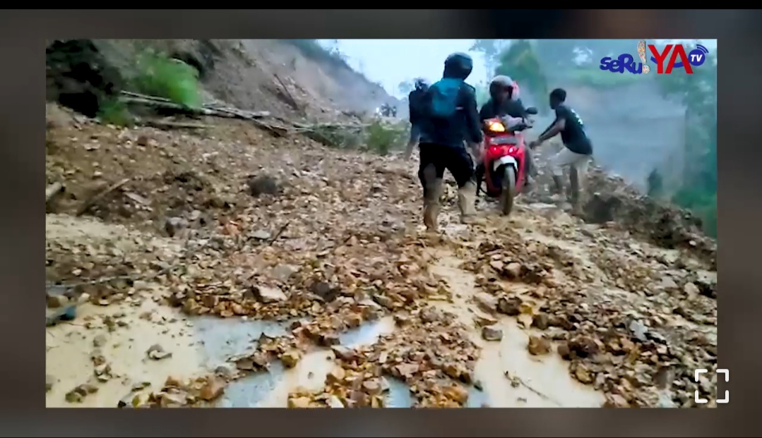 WASPADA! VIdeo Longsor Jalan Palopo-Bastem, Ini Peringatan Kepala BPBD