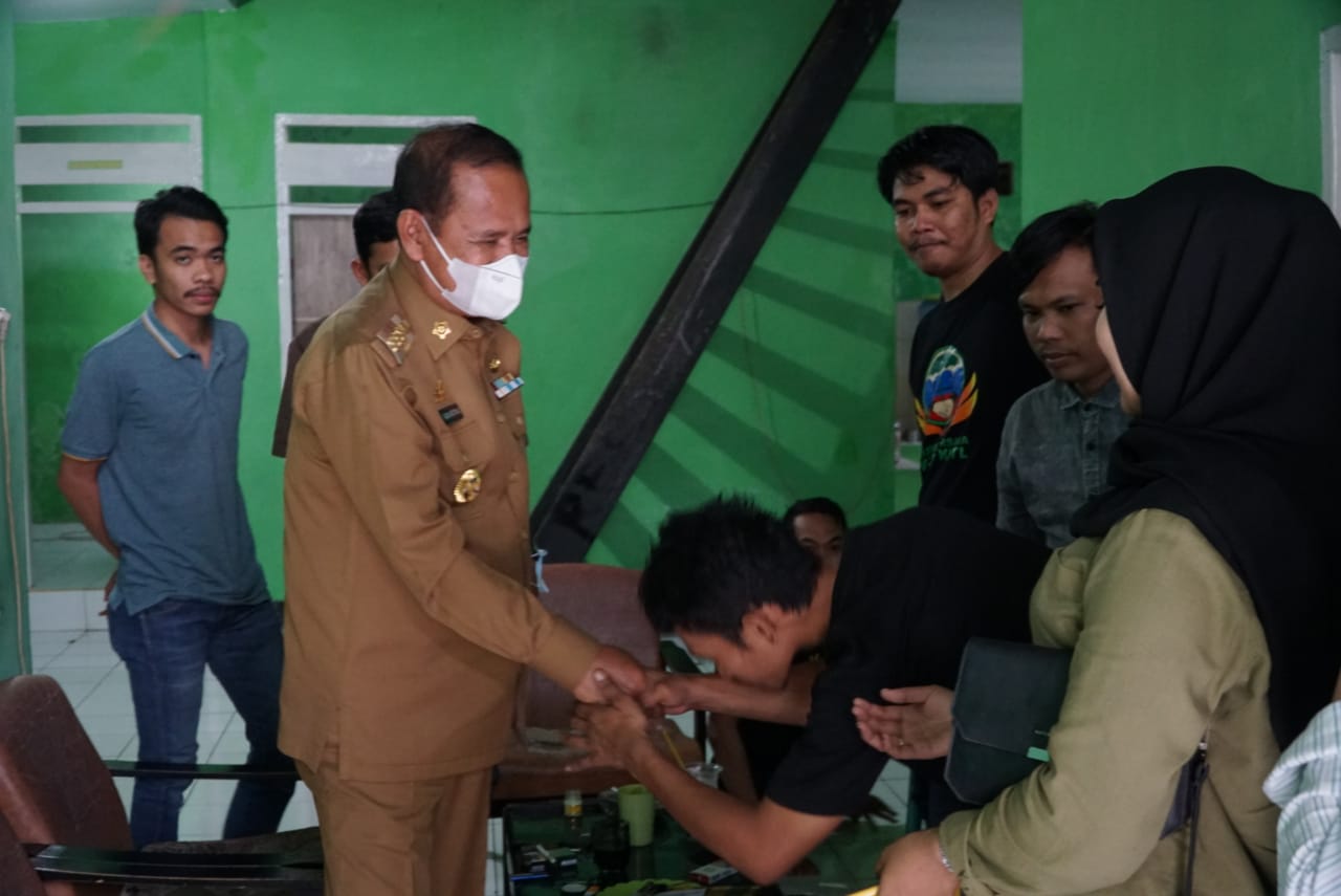 Kunjungi Asrama Mahasiswa di Makassar, Bupati Luwu Kutip Pesan Raja Bone : Naikkan yang Hanyut, Tegakkan yang Rebah