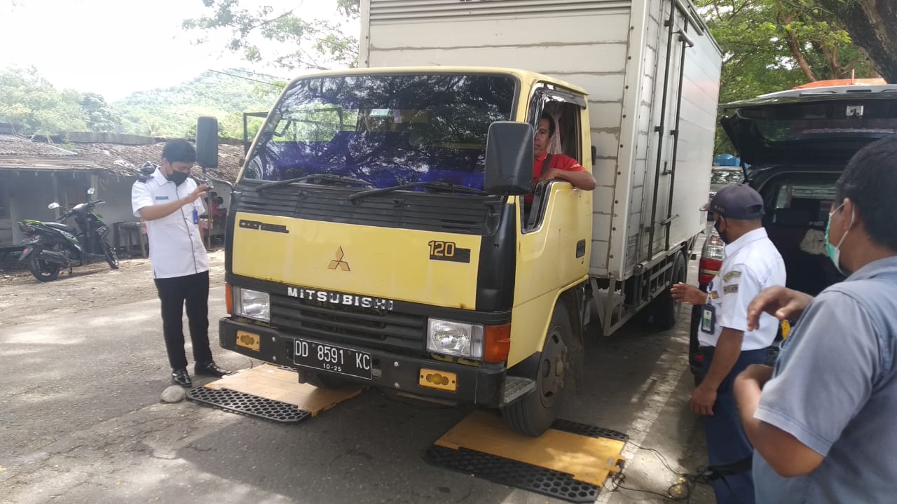 Timbangan Portable Disiapkan, Muatan Lebih Delapan Ton Tak Bisa Melintas di Jalur Alternatif Palopo