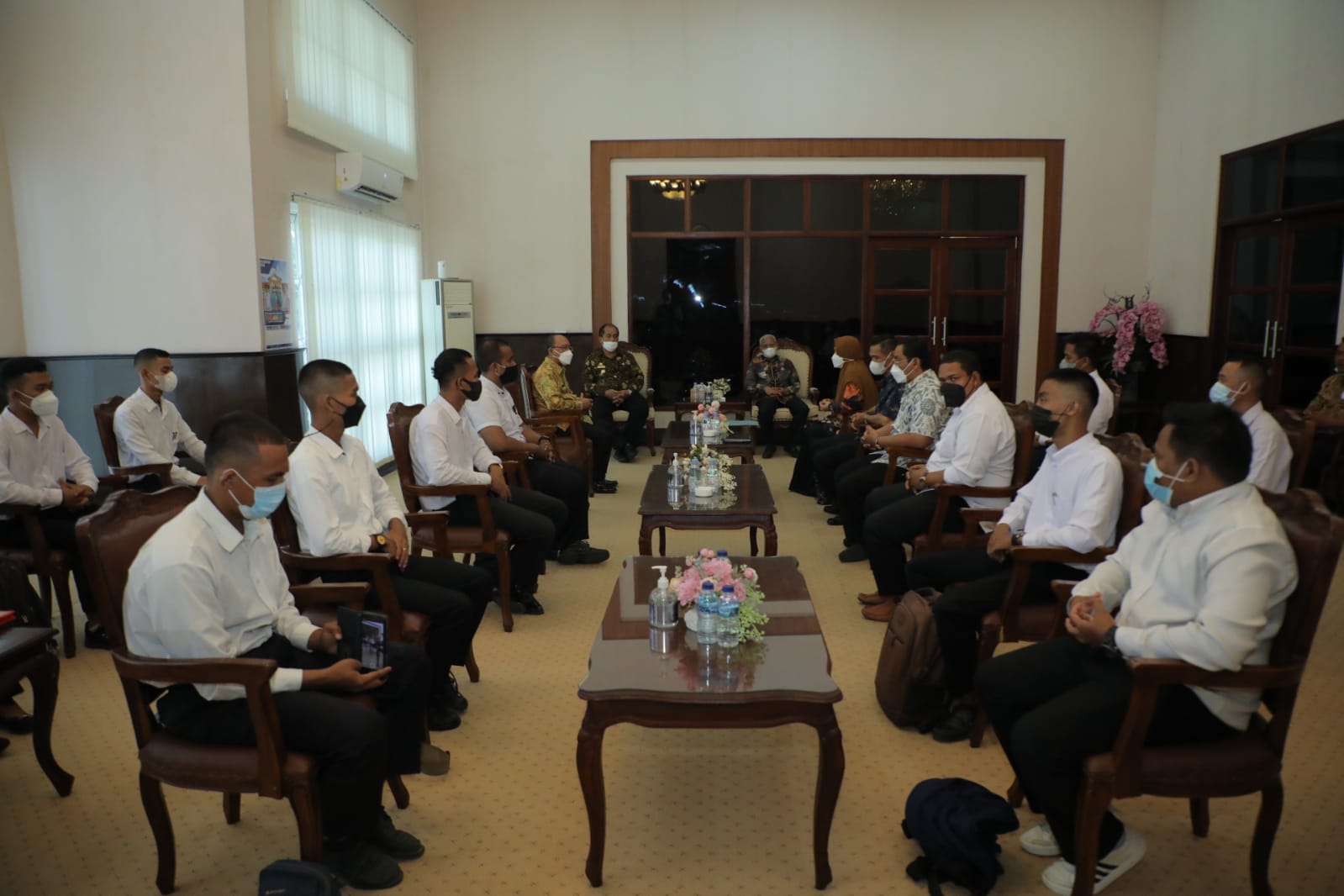 Lepas 16 Siswa ke BBPLK, Kadisnaker  : Biaya Ditanggung Full
