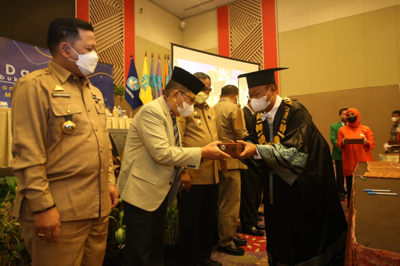 Teken MoU dengan Universitas Terbuka, Pemkot Palopo Siapkan Beasiswa S2 dan S3