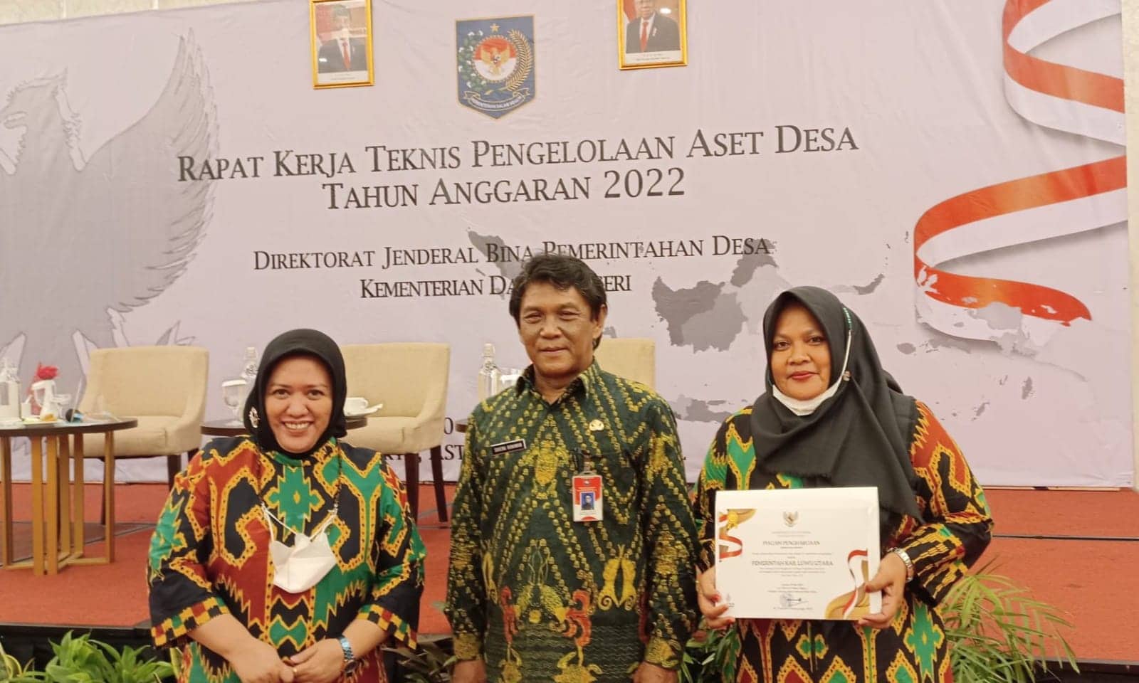 Selamat…, Luwu Utara Raih Penghargaan Binwas Bidang Pengelolaan Aset Desa