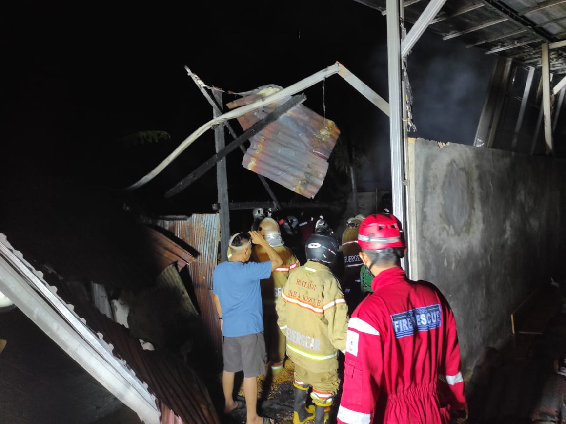 Ditinggal Pemiliknya, Rumah Produksi Tahu Tempe di Tanjung Limau Bontang Diamuk Si Jago Merah