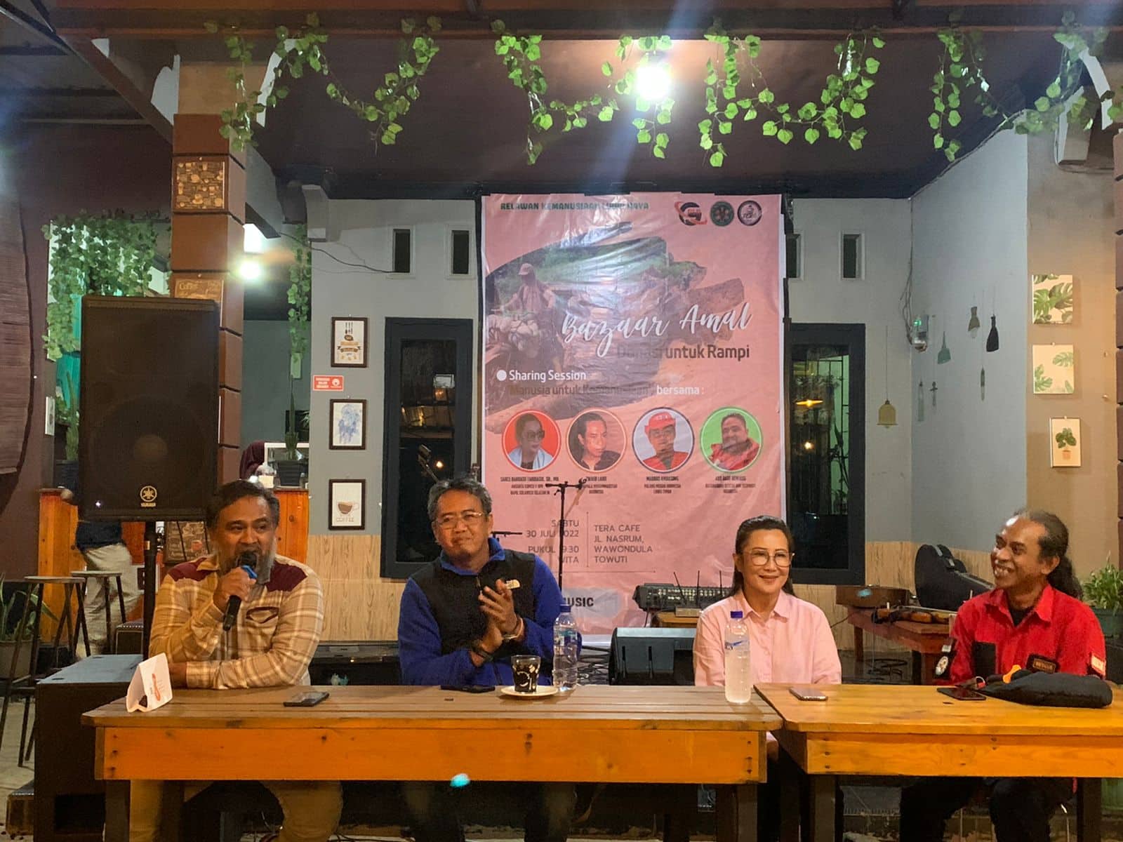 Anggota DPR RI Sarce Bandaso Diskusi Soal Rampi Bersama Relawan Kemanusiaan se-Luwu Raya