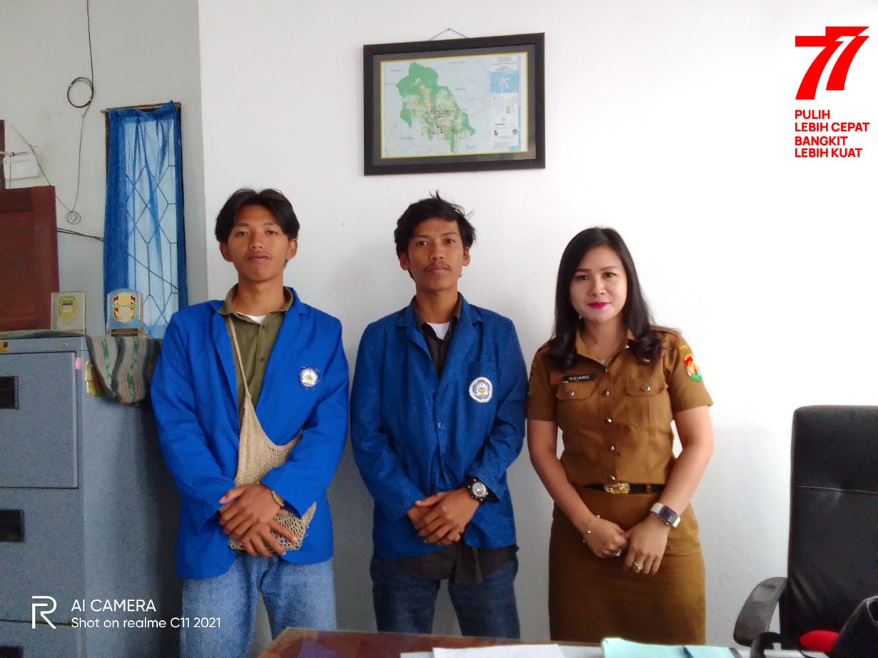 KKN di Toraja Utara, Mahasiswa UKI Paulus Makassar Promosikan Kain Tenun Khas Balusu