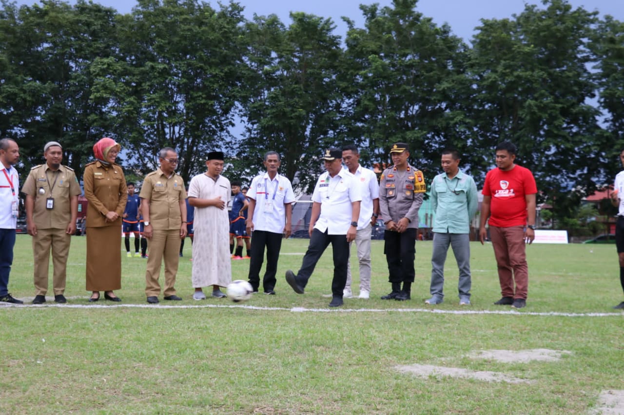 Budiman Buka Kompetisi PSSI Liga 3, Perslutim Bungkam Persim Maros