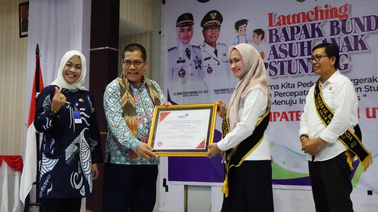 Dikukuhkan Bunda Asuh Anak Stunting, Bupati Luwu Utara : Komitmen Turunkan Angka Stunting