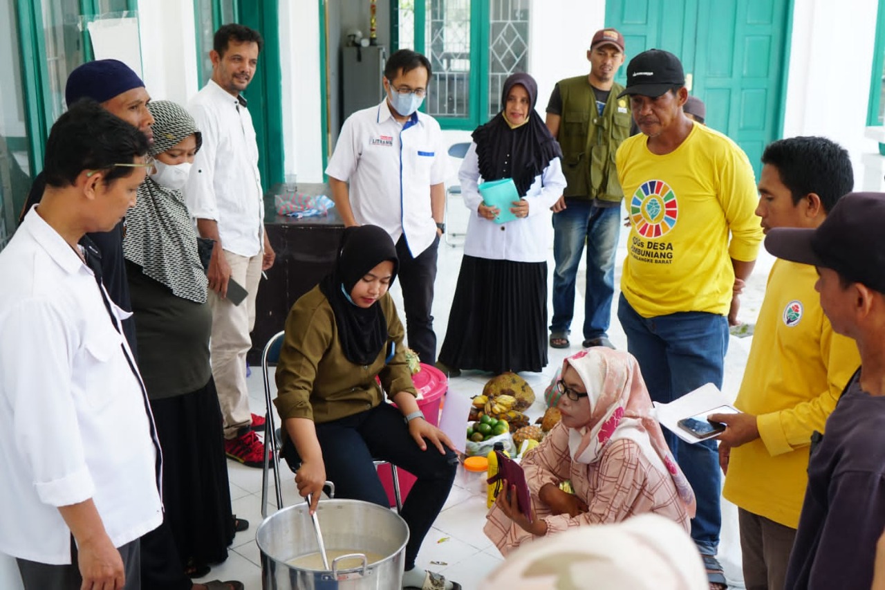 Pupuk Subsidi Terbatas, Dinas Pertanian Luwu Utara Latih Petani Buat Pupuk Organik di BPP Malbar