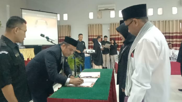 45 Anggota PPK Palopo Dilantik, Ketua KPU : Jaga Integritas!