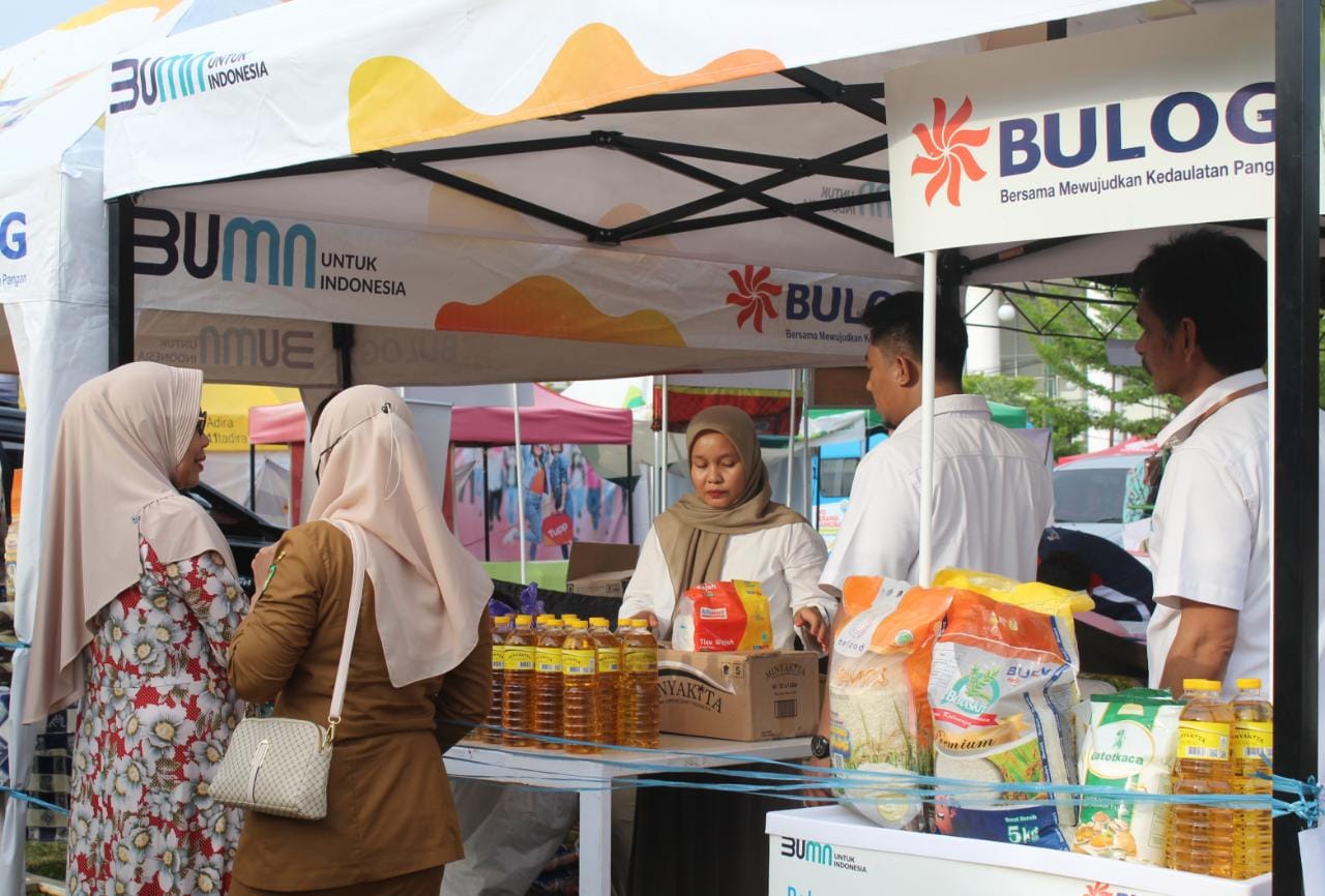 Hadir di Pasar Rakyat, Bulog Palopo Jual Beras di Bawah HET