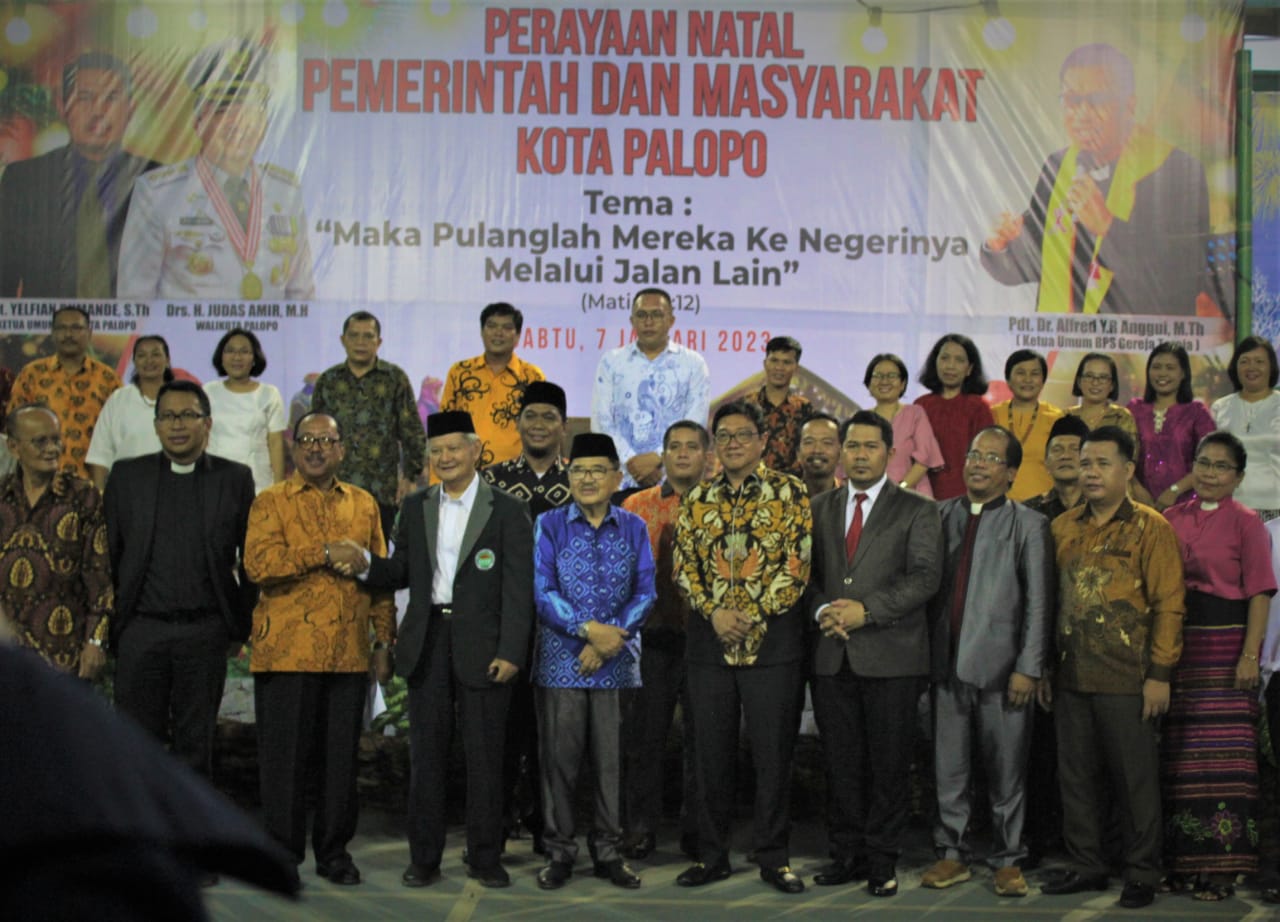 Natal Bersama Pemkot Palopo, Wakil Bupati Toraja Utara Juga Hadir