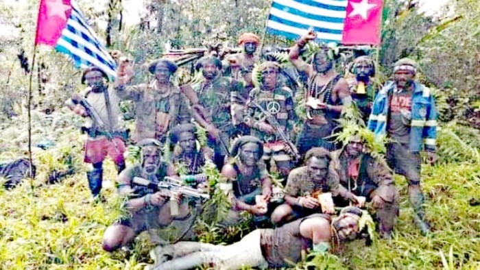 Pesawat Susi Air Dibakar KKB Papua, Pilot Disandera